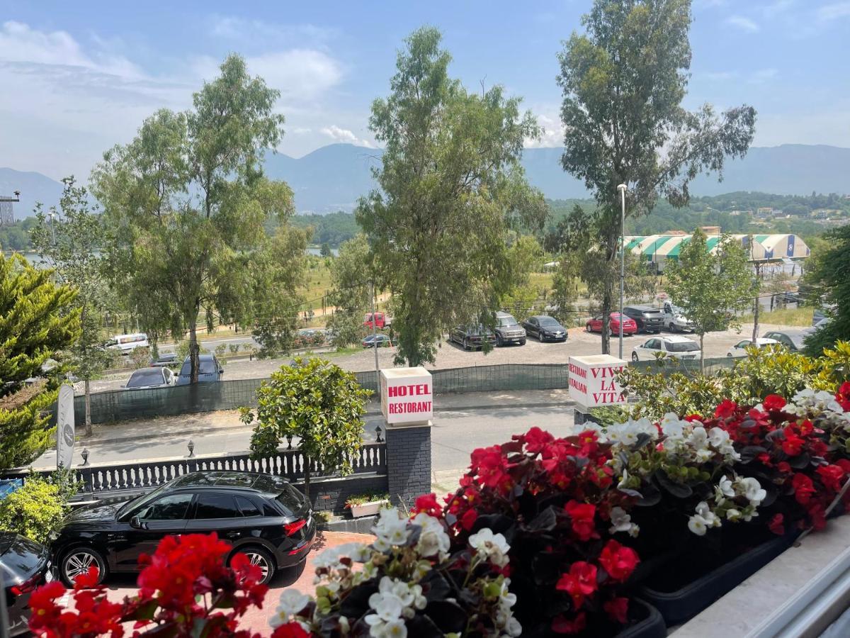 Vivi La Vita Hotell Tirana Exteriör bild